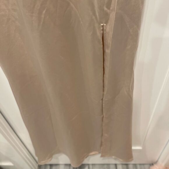 Elliatt X Revolve Larina Halter Maxi Dress in Pearl.Size L - Picture 7 of 16